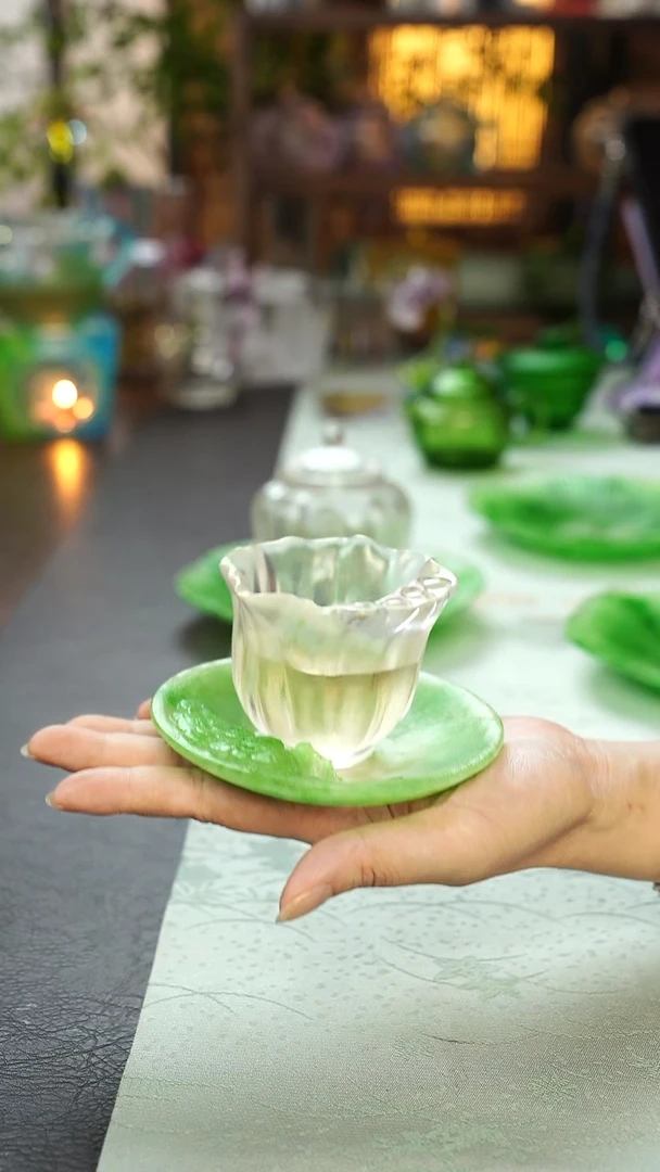 琉璃闪购雾松杯垫+莲蓬茶杯白色
