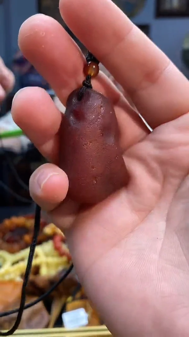琥珀颈饰未镶嵌吊坠