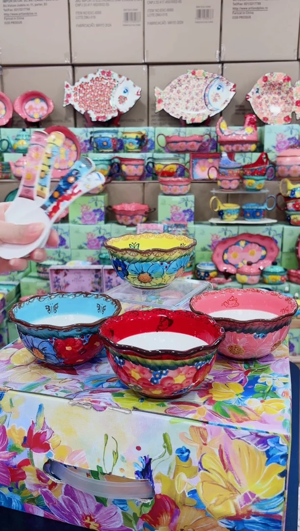 瓷5英寸花边碗四碗勺（红+樱花+黄+蓝）红的少用半夏