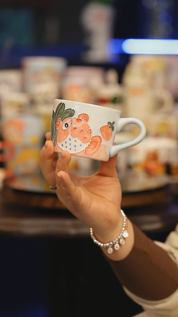 【闪购商品】摆件景德镇釉下彩绘设计师款式陶瓷