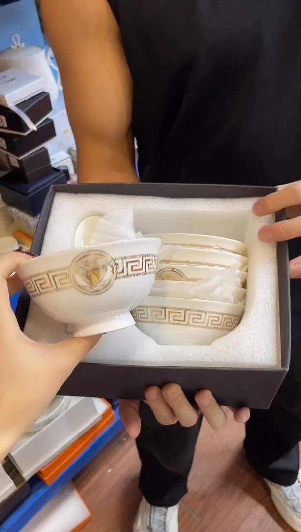 杯鸿辉家品牌瓷器，京东包邮！