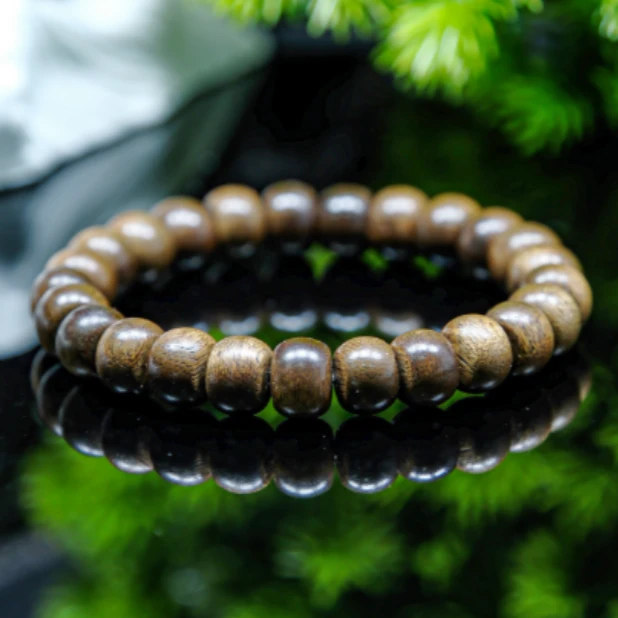 8*10 越南金丝绿棋楠沉香苹果珠手串25颗[1549]