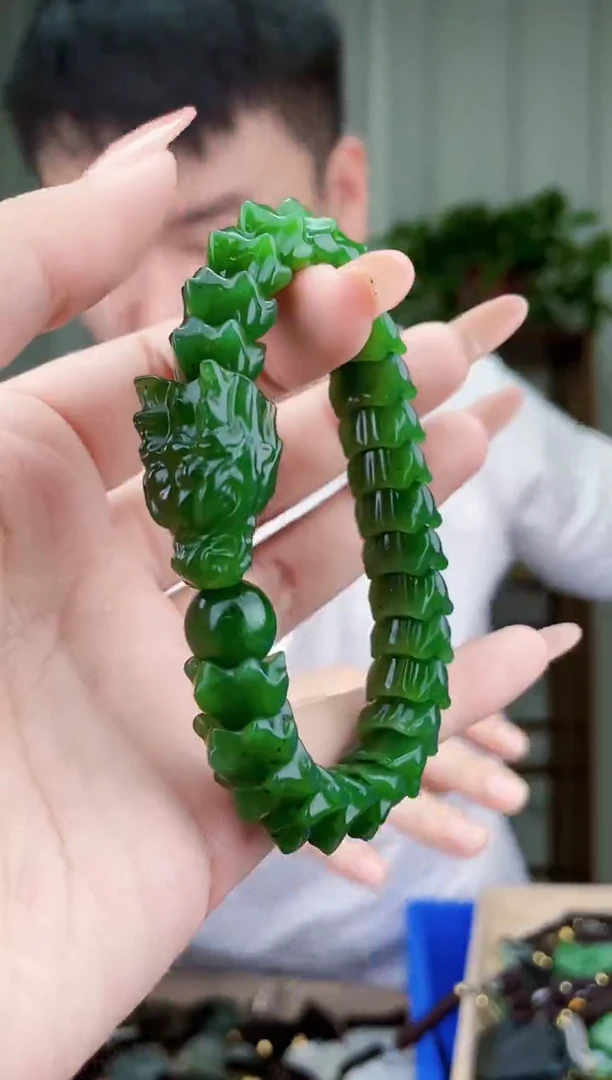 未镶嵌和田玉挂件拍一发一，多样性发货！