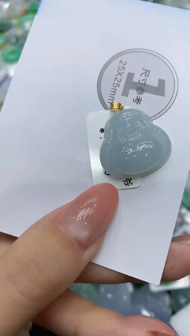 颈饰18K金镶嵌翡翠111111111111