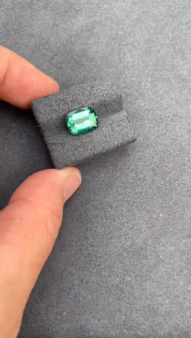 【闪购商品】碧玺裸石未镶嵌3.1ct拉贡