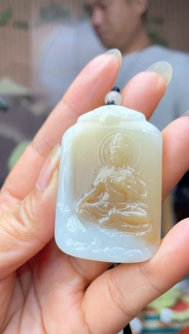 颈饰未镶嵌和田玉拍一发一