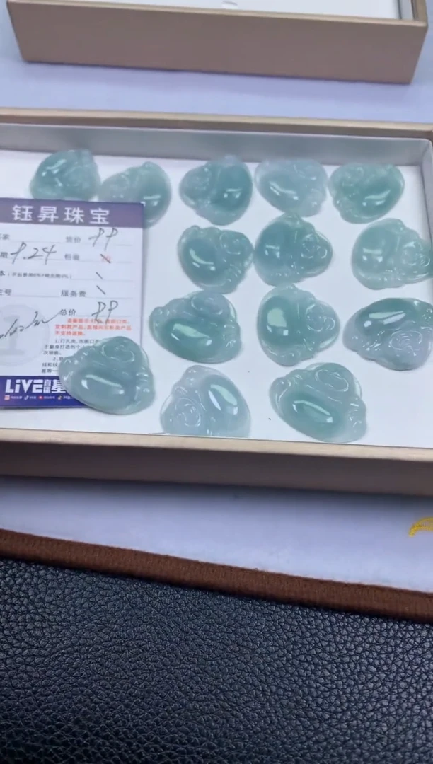 吊坠(不含链)未镶嵌翡翠天然翡翠A货  佛公吊坠 多样性发一