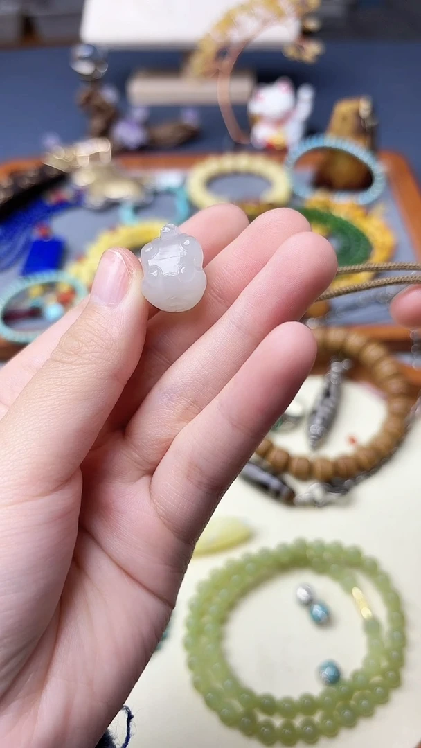 颈饰未镶嵌和田玉和田玉吉象吊坠HX