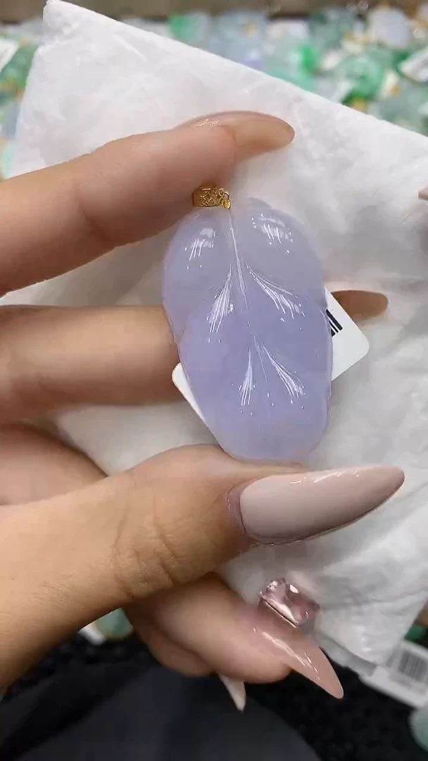 颈饰18K金镶嵌翡翠111111111111