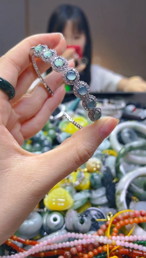 翡翠未镶嵌颈饰/H/翡翠A货一图一物