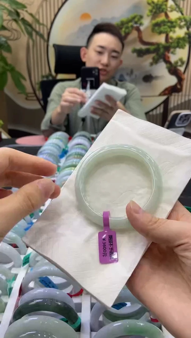 未镶嵌手镯翡翠5011