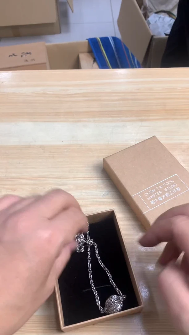 默认微瑕，no退no换，介意勿拍