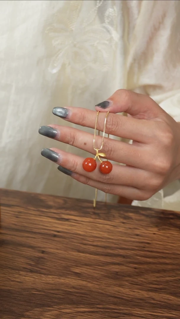 颈饰未镶嵌南红玛瑙樱桃吊坠