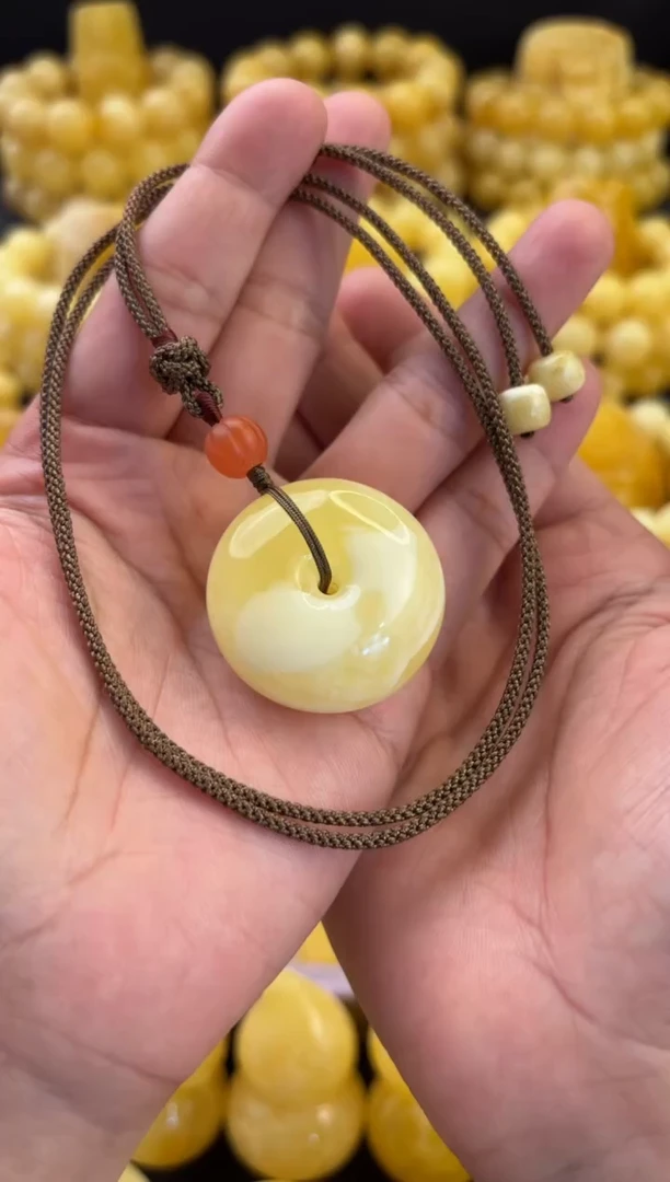 蜜蜡颈饰未镶嵌精工奶白妖花平安扣