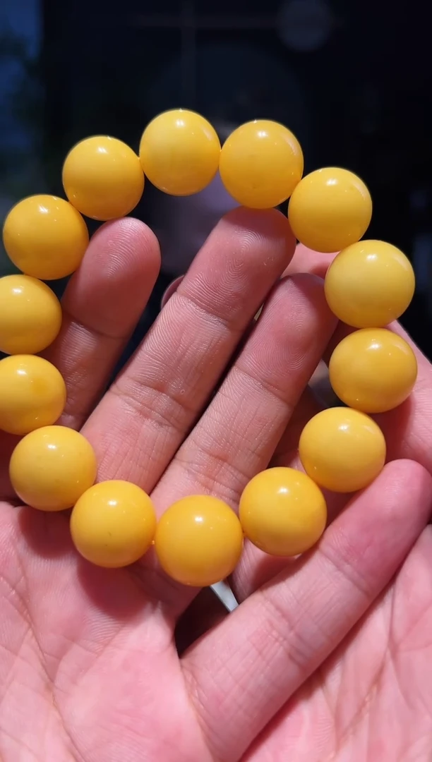 【闪购商品】蜜蜡手串未镶嵌10+(鸡油黄)
