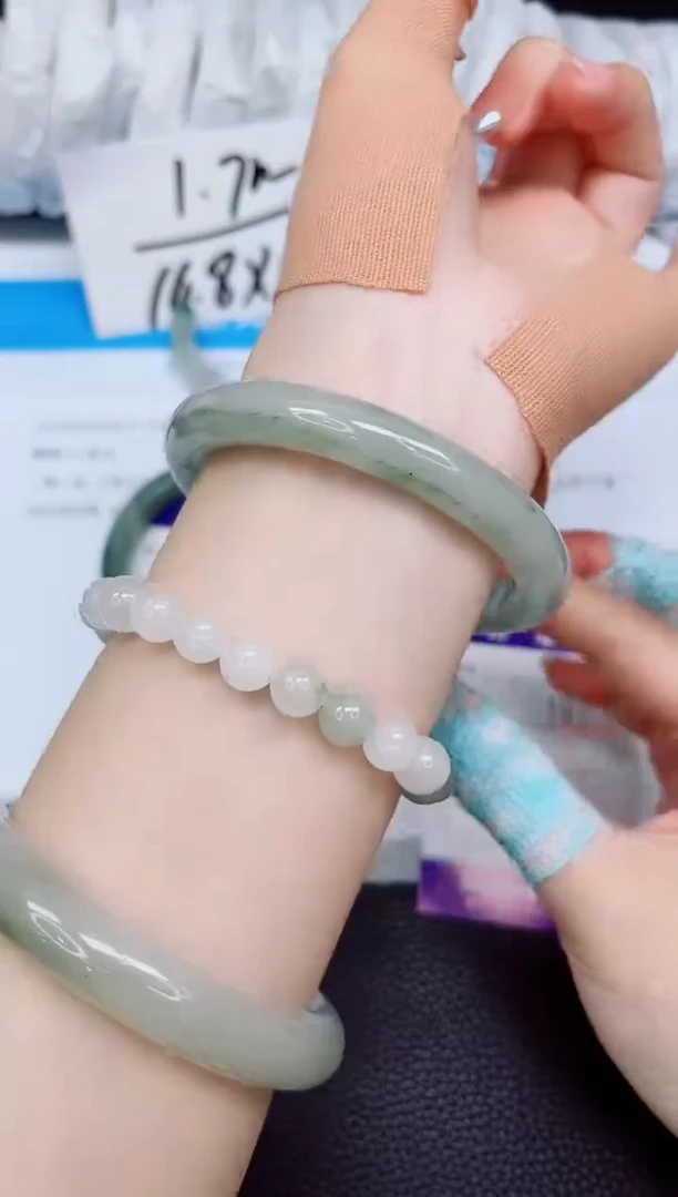 石英质玉手镯未镶嵌A219-58.5