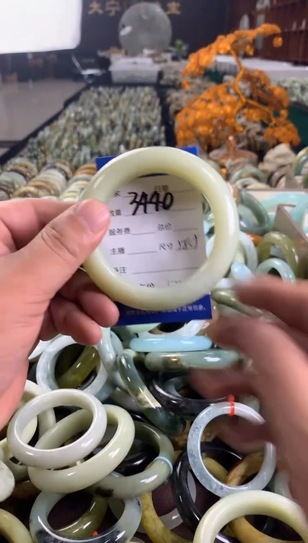 未镶嵌蛇纹石玉手镯3440