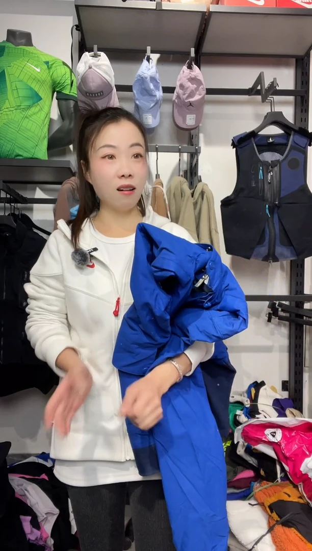 辉*1653闪购编码  阿迪运动卫衣裤以直播间过款为准 尺码.