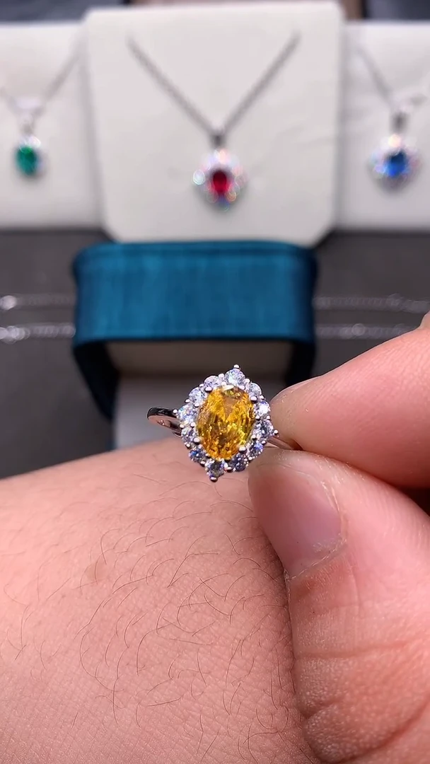 【闪购商品】彩色蓝宝石戒指银S925镶嵌······