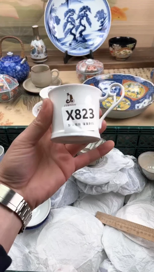 瓷片屹*妈823