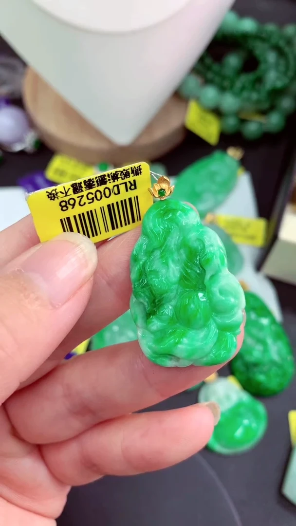 吊坠(不含链)18K金镶嵌翡翠挂件