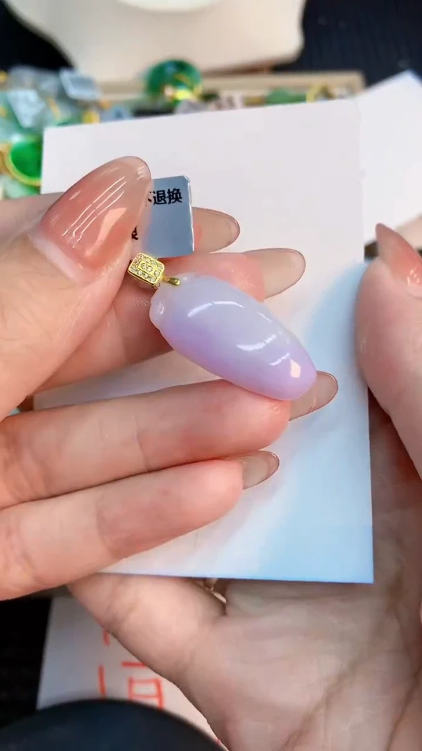 翡翠未镶嵌吊坠(不含链)1
