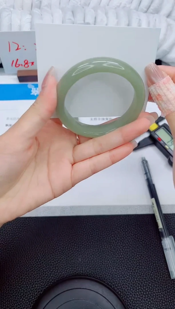 石英质玉手镯未镶嵌66-54.5