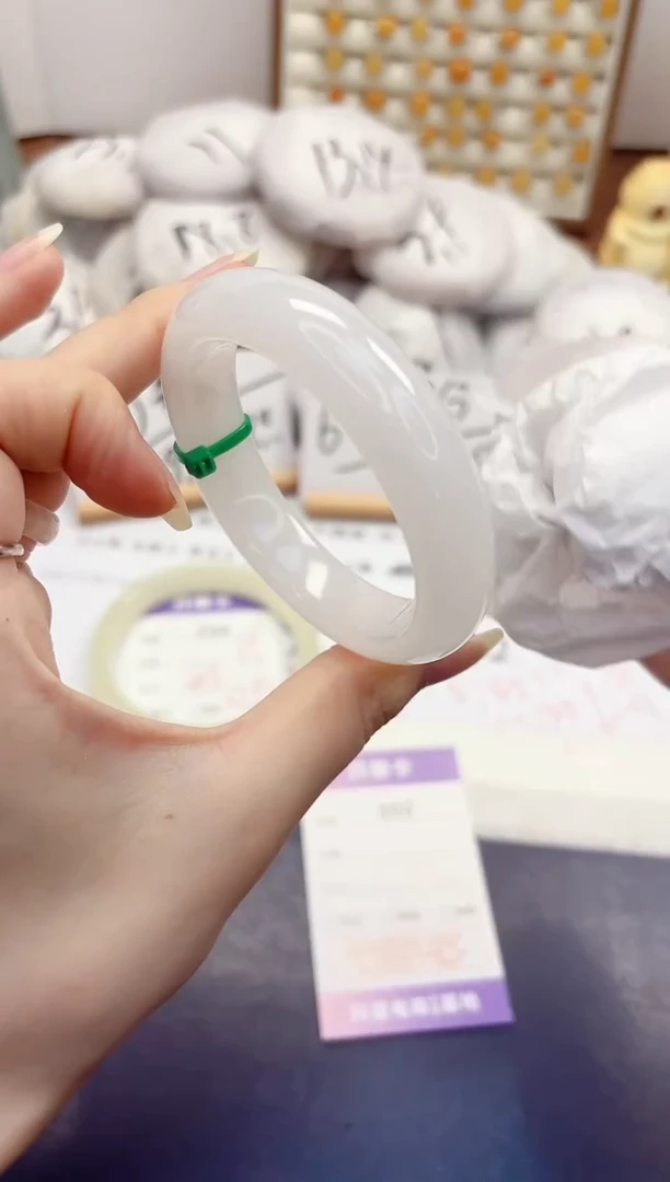 石英质玉手镯未镶嵌300-天山翠-圈口54