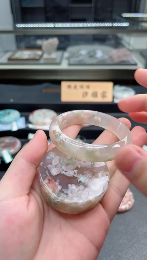 石英质玉手镯未镶嵌55圈口（赠送镯心）S989056