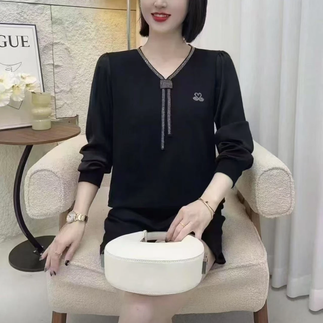 春季新款洋气百搭烫钻v领衣G25001