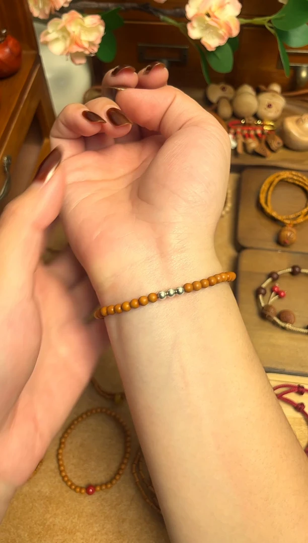 桃核银珠    一物一拍