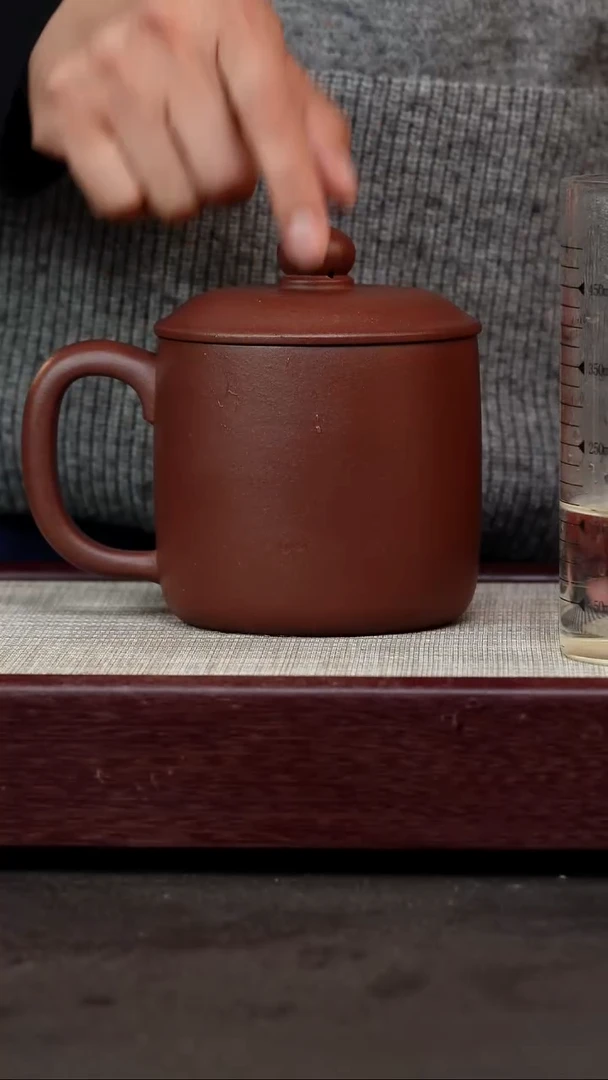 茶杯紫砂“***”底槽清鱼乐