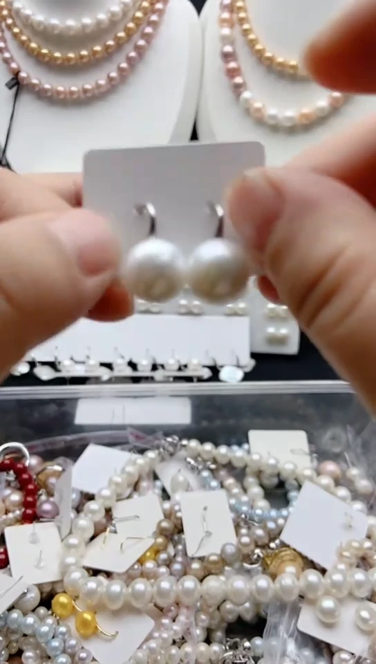 淡水珍珠未镶嵌颈饰1