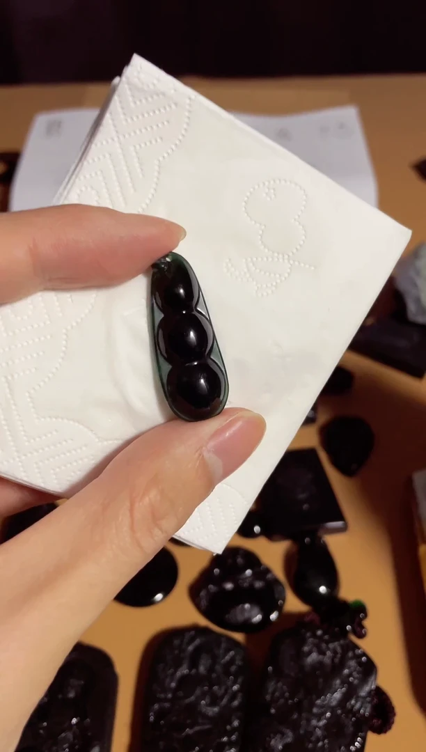 【闪购商品】翡翠颈饰未镶嵌天然翡翠a货