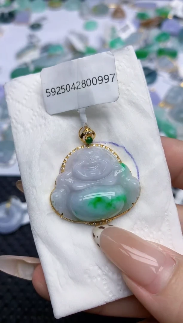 翡翠18K金镶嵌颈饰   天然翡翠A货