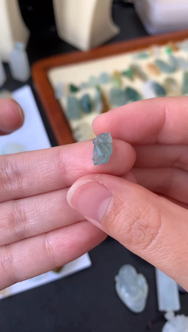 【闪购商品】定制翡翠未镶嵌翡翠