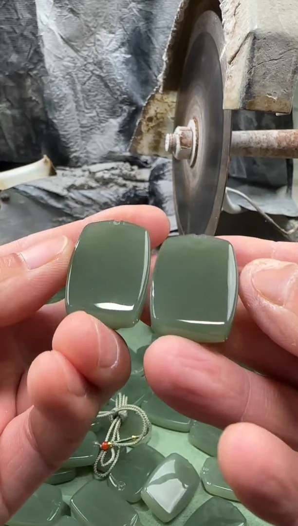 和田玉未镶嵌颈饰吊坠多样性拍一发一件