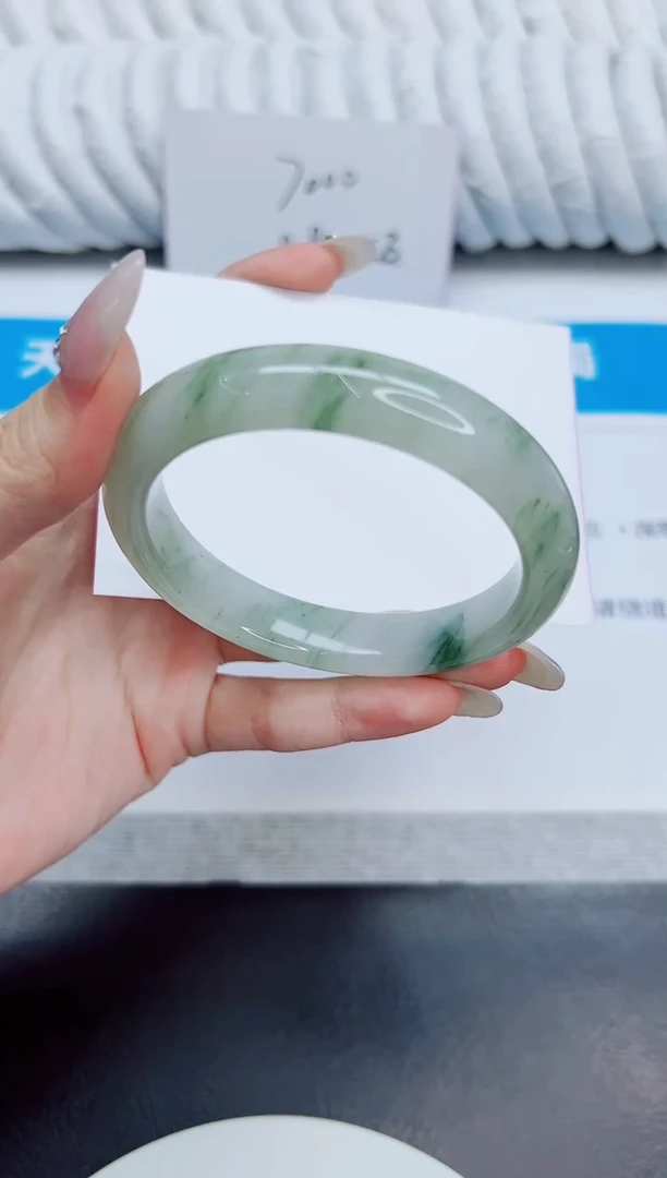 未镶嵌手镯石英质玉179/58.6