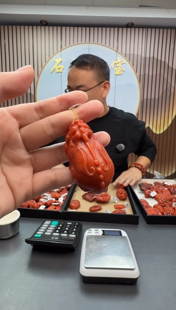 未镶嵌雕刻南红玛瑙114ZB0104产品一个