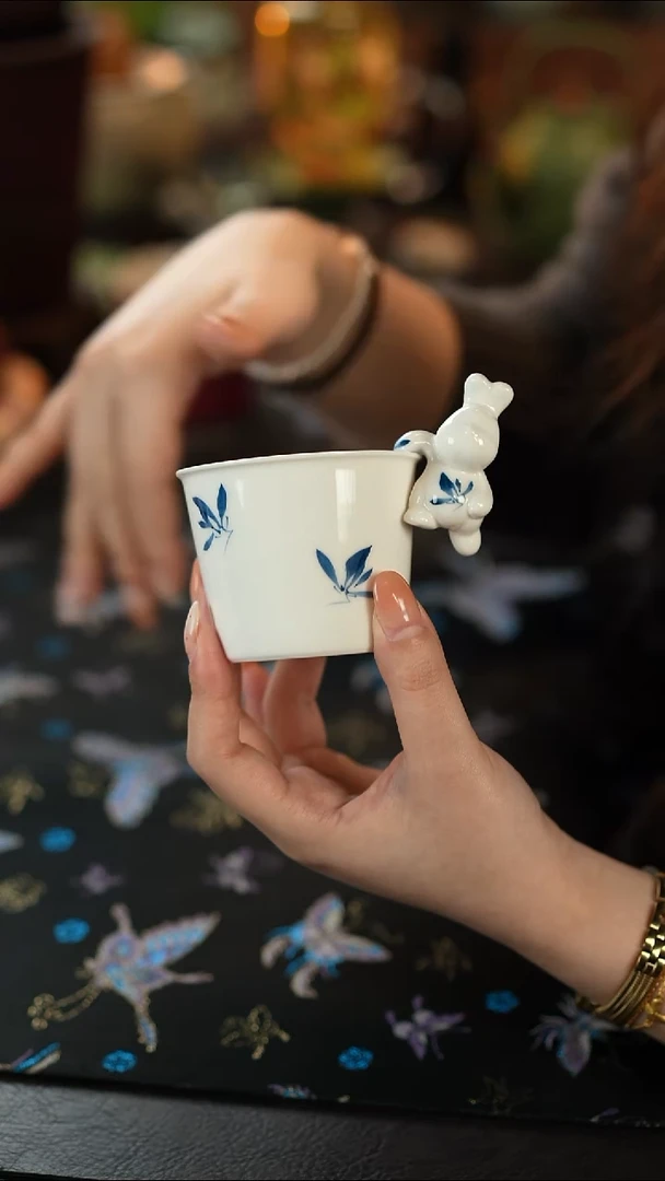 摆件陶纯手绘款蝴蝶兰花-冰桶杯兔子