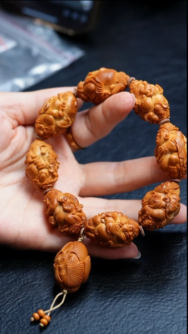 吊坠橄榄核何*荣橄榄核