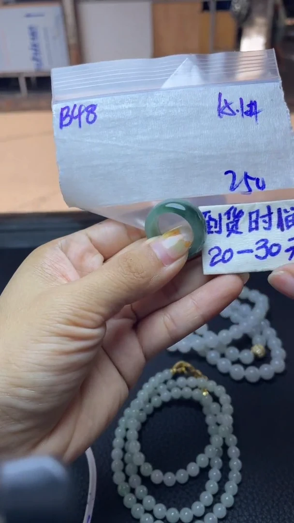 未镶嵌定制翡翠毛货需要抛光多样性拍一发一B48