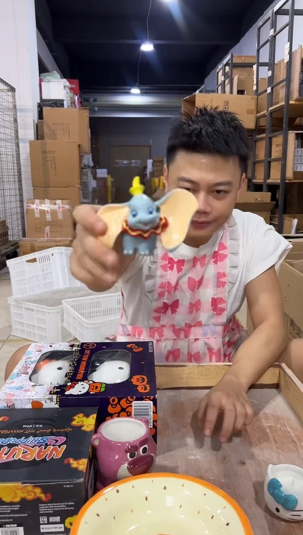 瓷片小飞象摆件 树脂