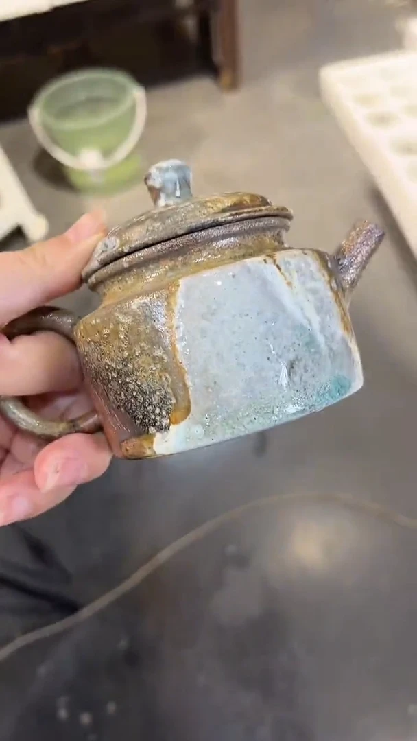 壶410号容量140-150ML金珍珠泥 有打磨痕迹