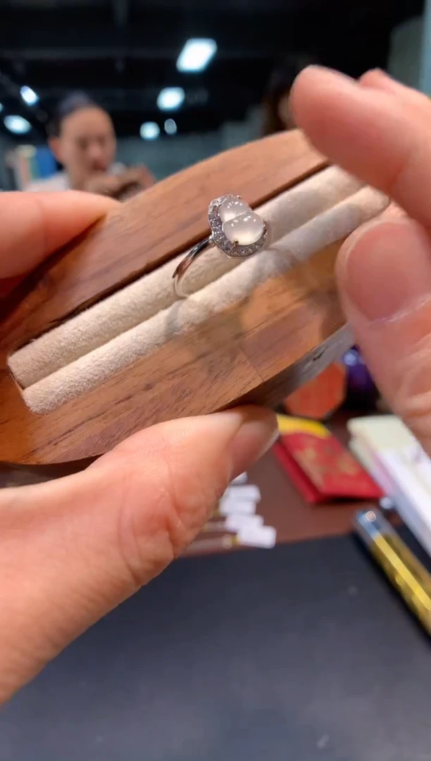 银S925镶嵌戒指翡翠戒指