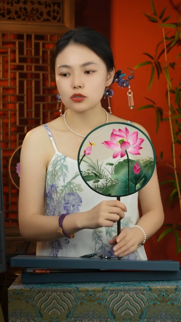刺绣非遗苏绣纯手工团扇