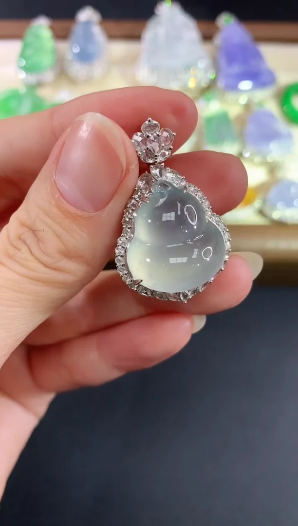 吊坠(不含链)18K金镶嵌翡翠318|39800