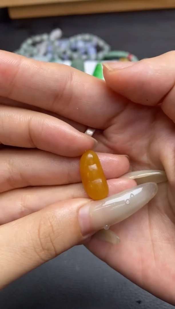 未镶嵌定制翡翠翡翠毛货~