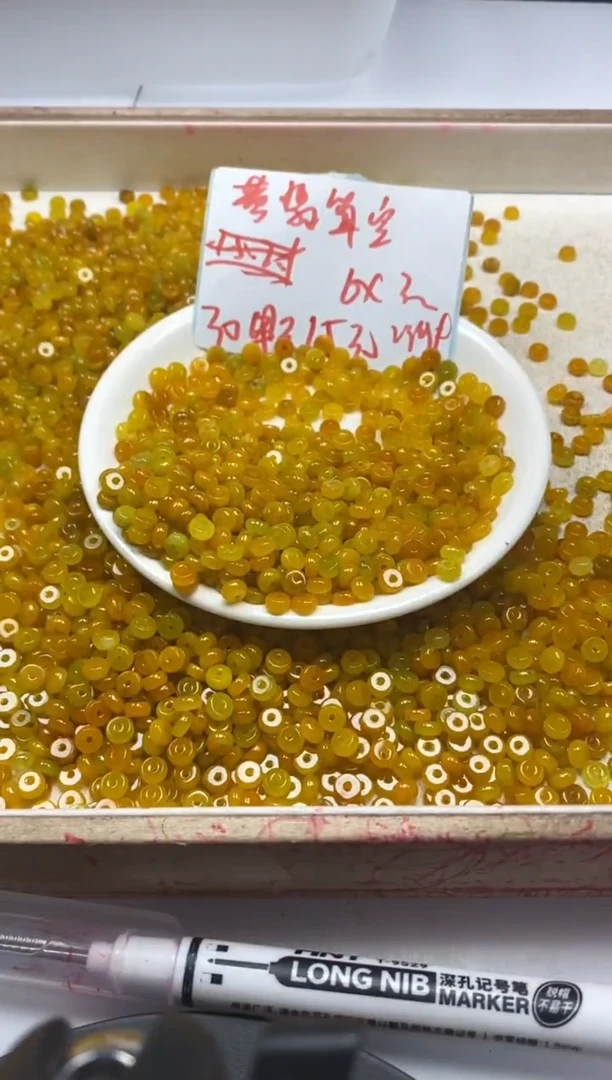 【闪购商品】翡翠颈饰未镶嵌w1491黄翡算盘6*3mm*30颗