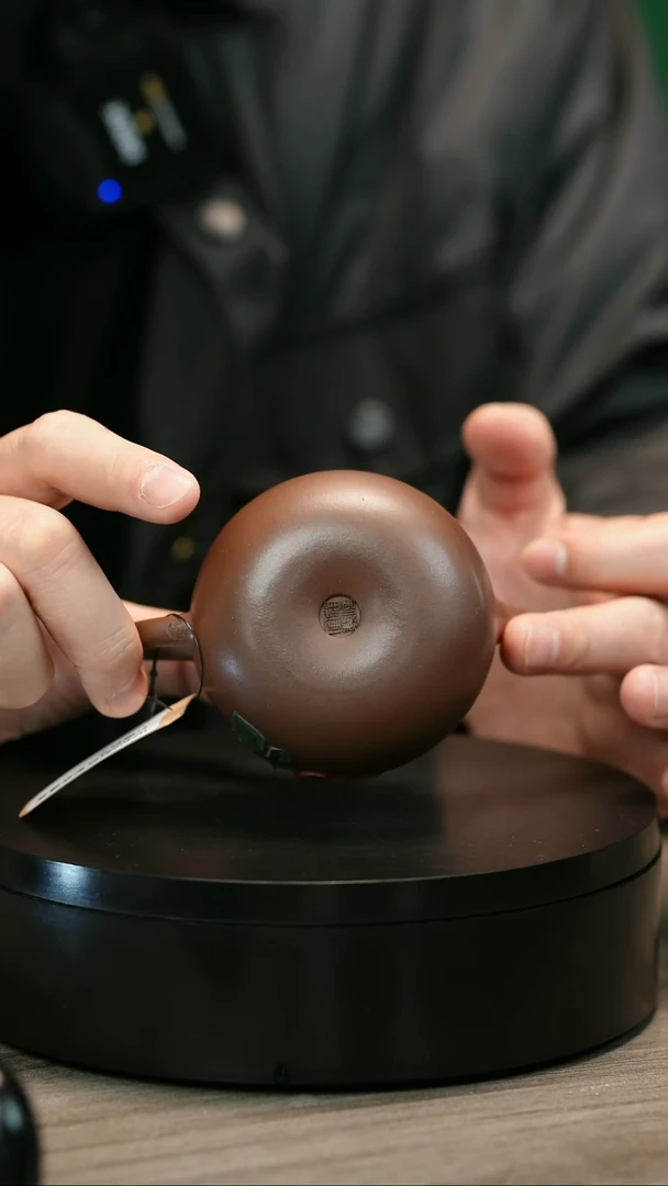 茶壶紫砂用****4H2409赵信军底槽青石榴秋水